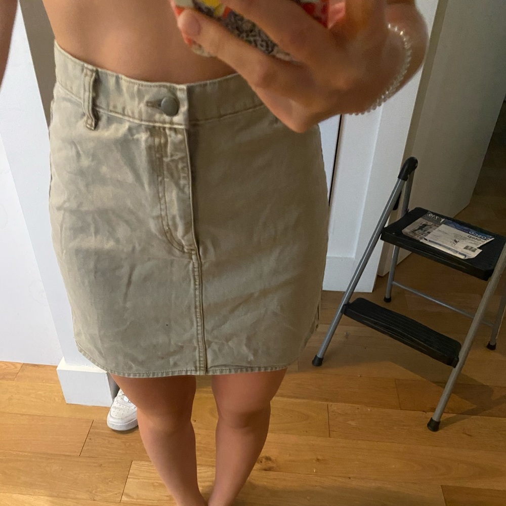 Aritzia Aneta skirt - Picture 2 of 4